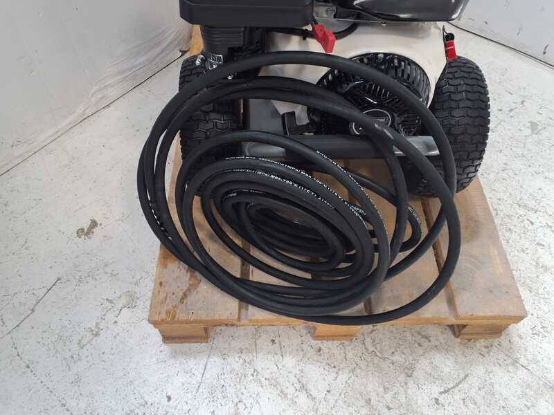 OUTLET - UTILIZZATO PER PROVA - BlackStone B-PW 15/300 - Idropulitrice a scoppio - 310 bar - 900 l/h - con pompa Annovi &amp; Reverberi