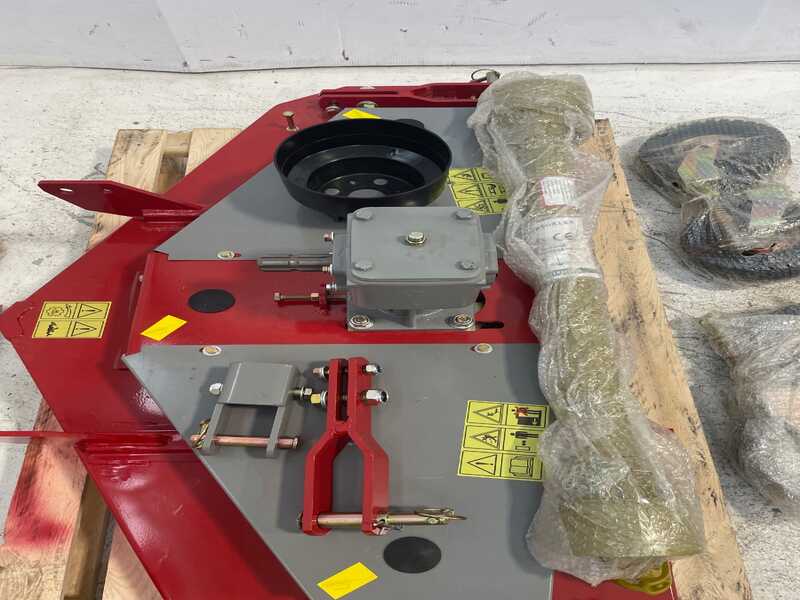 OUTLET - DA ESPOSIZIONE - GeoTech-Pro TLP 160 - Tagliaerba per trattore - 3 rotori a 1 lama