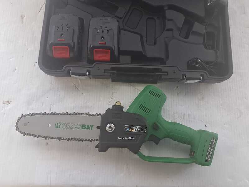 OUTLET - SENZA IMBALLO ORIGINALE - GreenBay TopSaw 8 - Potatore a batteria - 2 batterie da 21V - 4Ah