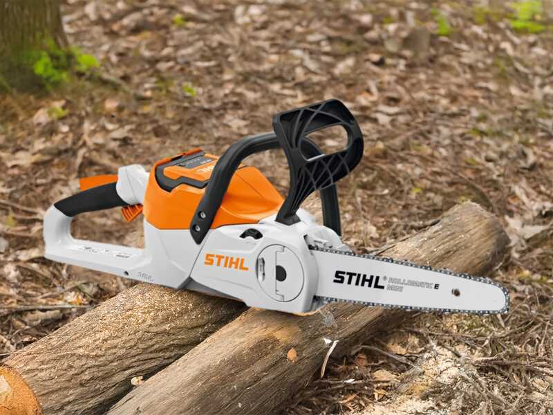 STIHL MSA 60 C-B Set - Elettrosega da taglio con batteria AK 30 S - 36V 5Ah - Barra carving da 30 cm