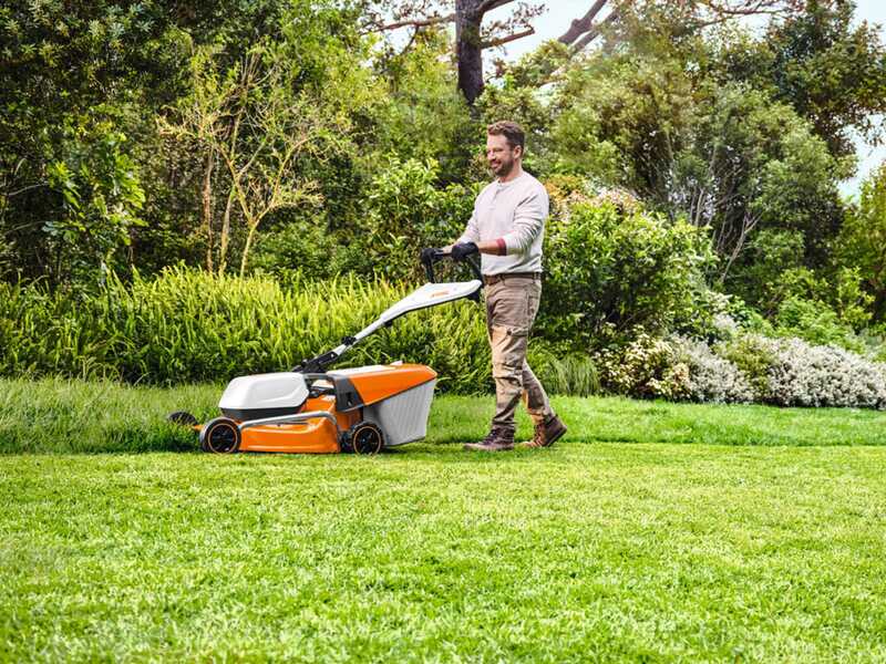 STIHL RMA 248 - Tagliaerba con batteria AK 30 S - 36V 5Ah - Taglio 46 cm