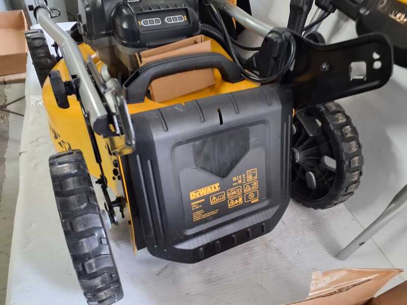 OUTLET - UTILIZZATO PER PROVA - DeWalt DCMW564P2-QW - Tagliaerba a batteria - 2x18V/5Ah - Taglio 48 cm