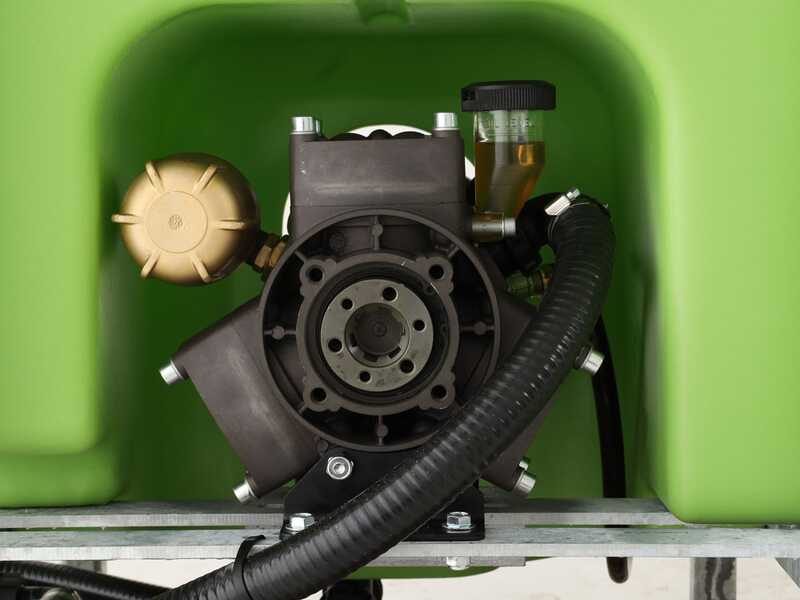 Seven Italy 300L - Gruppo botte irroratrice a trattore compatta - Pompa APS71
