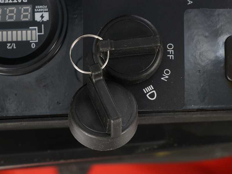 Blue Bird BR SD 98 - Trattorino tagliaerba a batteria 48V/75Ah - Taglio da 98cm