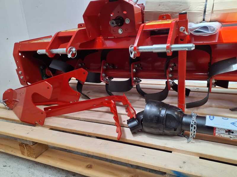OUTLET - PICCOLI DIFETTI ESTETICI - Zappatrice per trattore TH 145 Reversa - Serie leggera - Attacco fisso
