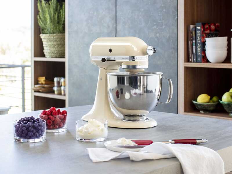 KitchenAid Artisan 5KSM125 Crema - Planetaria con testa reclinabile