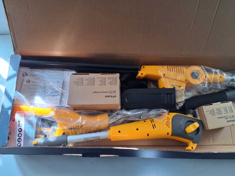 OUTLET - SENZA IMBALLO ORIGINALE - Stiga MT 100e Kit - Potatore/Tagliasiepi su asta di prolunga - 20V/4Ah