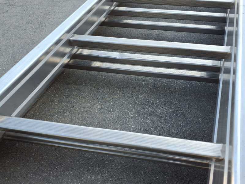 OUTLET - PICCOLI DIFETTI ESTETICI - Facal Genia G380-3, 3x12 gradini, 8.90 mt - Scala telescopica in alluminio