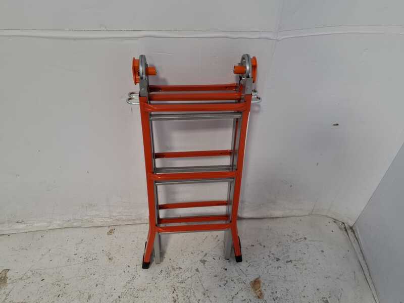 OUTLET - PICCOLI DIFETTI ESTETICI - Gierre Peppina A0010, 2x6 gradini, 2.63 mt - Scala in acciaio telescopica