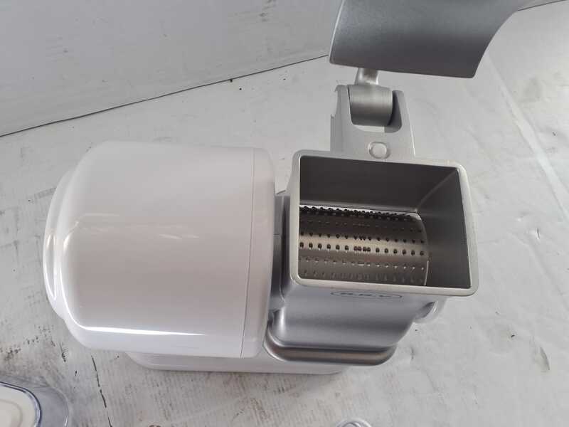 OUTLET - UTILIZZATO PER PROVA - RGV Robusta Junior - Grattugia elettrica da tavolo - 150W