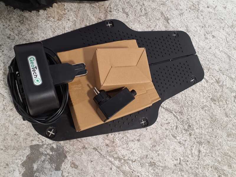 OUTLET - UTILIZZATO PER PROVA - GeoTech RMG-500 - Robot rasaerba - Con filo perimetrale