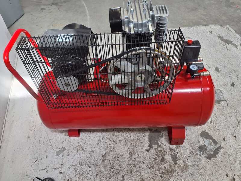 OUTLET - PICCOLI DIFETTI ESTETICI - GeoTech-Pro BACP100-10-3 - Compressore aria elettrico a cinghia - Motore 3 HP - 100 lt - 10 bar