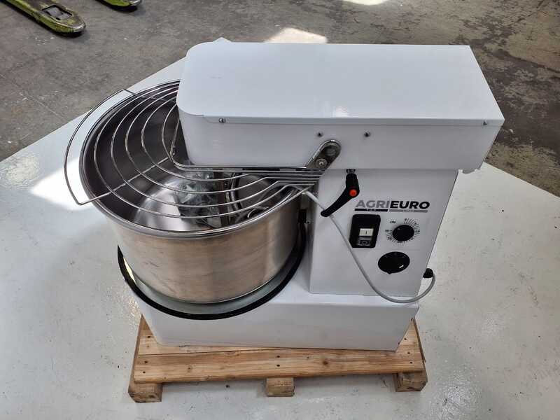 OUTLET - UTILIZZATA PER PROVA - Mixer 6000 T-2G DIG - Impastatrice a spirale - Da 48 Kg trifase a 2 velocit&agrave; - Schermo digitale