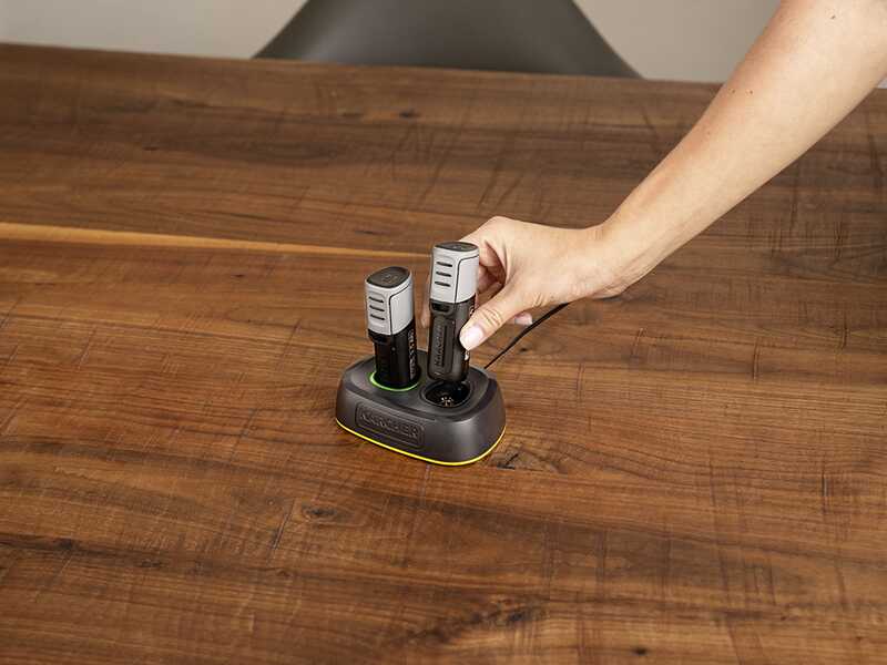 Karcher FC 4-4 - Lavapavimenti a batteria - 3 in 1: lava, asciuga e aspira