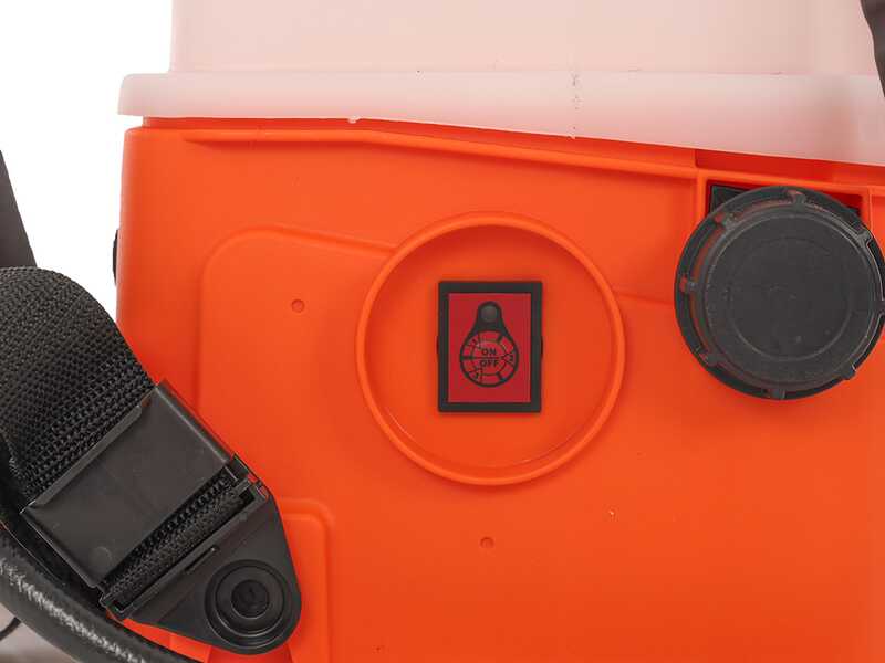 Comet KB 15 - Pompa irroratrice a spalla a batteria - 18V 2.6Ah