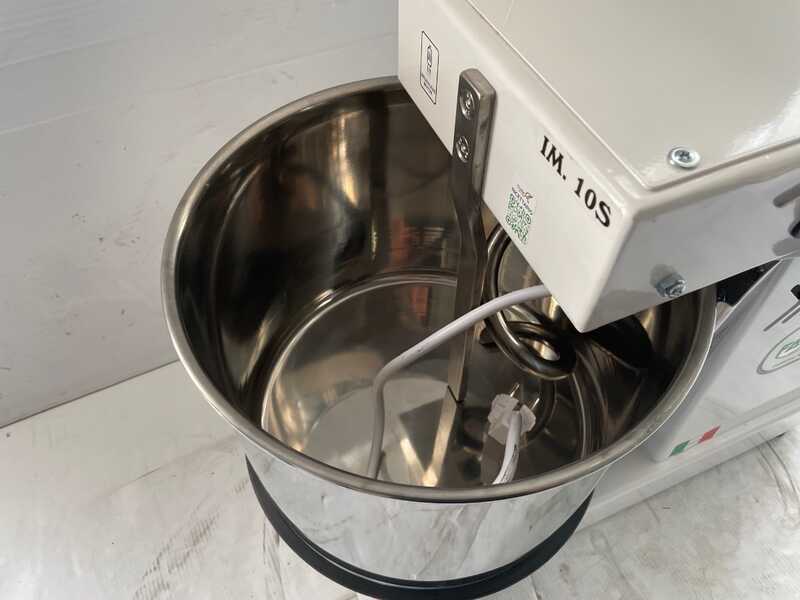 OUTLET - PICCOLI DIFETTI ESTETICI - Famag Grilletta IM 10S/230 10 Velocit&agrave; HH - Impastatrice a spirale 10 Kg ad alta idratazione con testa sollevabile