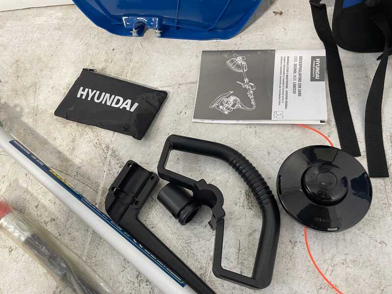 OUTLET - SENZA IMBALLO ORIGINALE - Hyundai TT-BG520-2 - Decespugliatore a zaino - 52 cc - a spalla, impugnatura singola, doppio filo