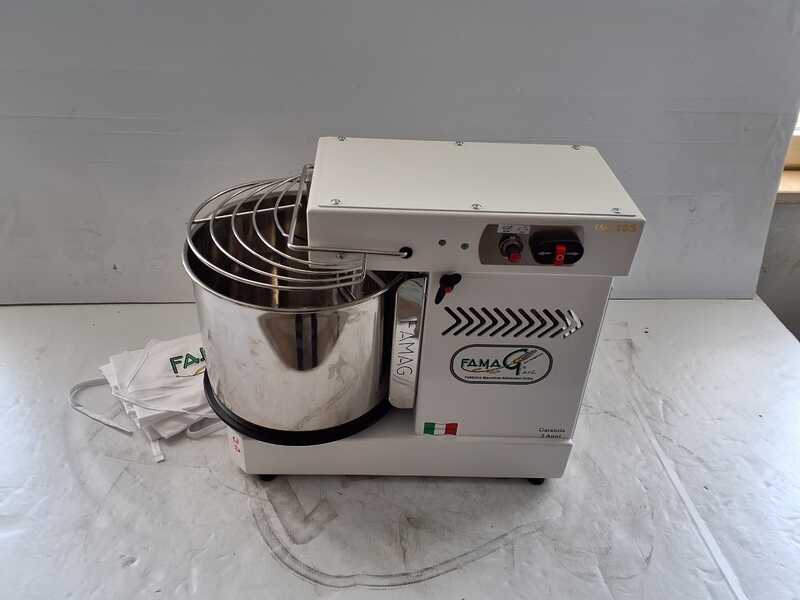 OUTLET - PICCOLI DIFETTI ESTETICI - Famag Grilletta IM 10S/230 10 Velocit&agrave; HH - Impastatrice a spirale 10 Kg ad alta idratazione con testa sollevabile