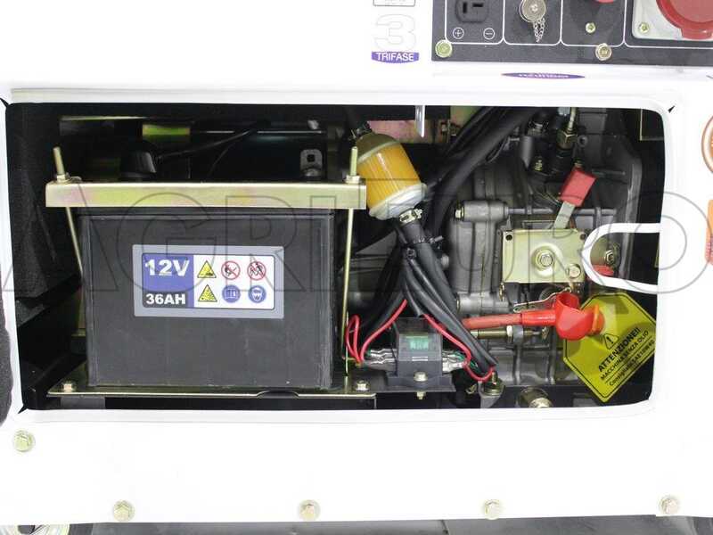 OUTLET - UTILIZZATA PER PROVA - Hyundai DHY8000SE3 - Generatore di corrente diesel silenziato carrellato con AVR 6.3 kW - Continua 6 kW Trifase