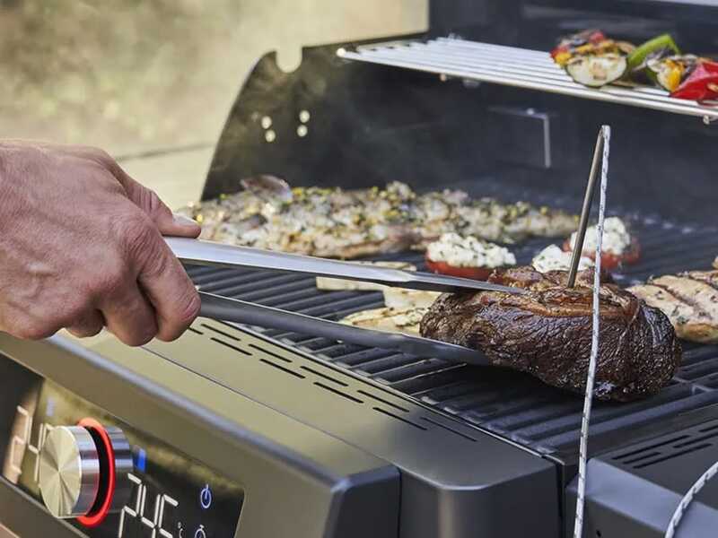 Char-Broil Evolve - Barbecue a gas - Con ripiani laterali pieghevoli