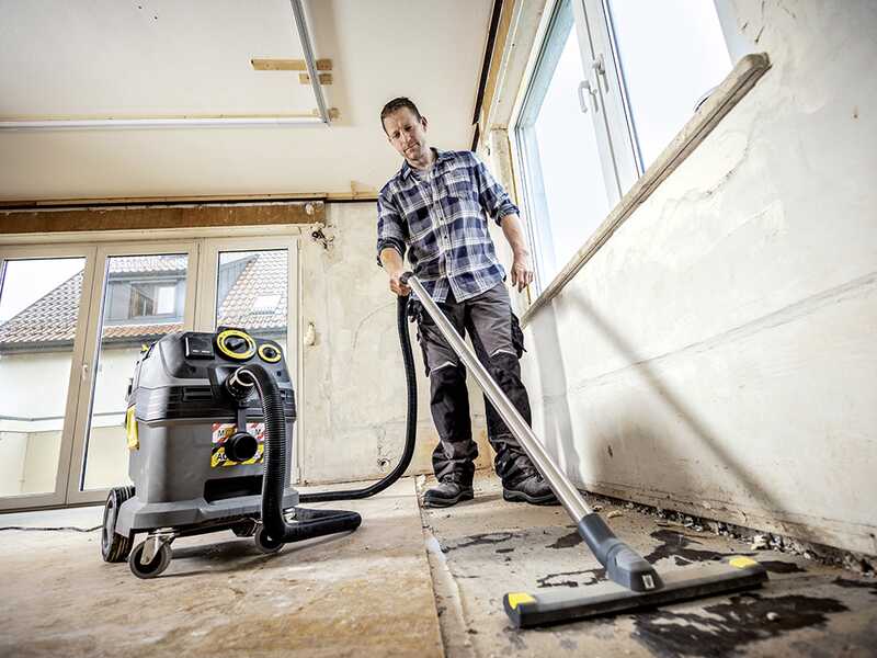 Karcher Pro NT 30/1 Tact Te M - Aspiratore solidi/liquidi - vano raccolta 30 lt - 1380W