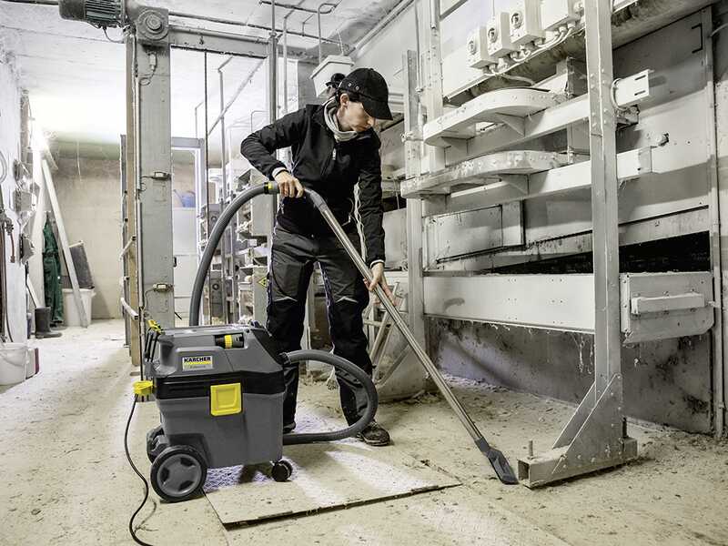Karcher Pro NT 30/1 Ap Te L - Aspiratore solidi/liquidi - vano raccolta 30 lt - 1380W