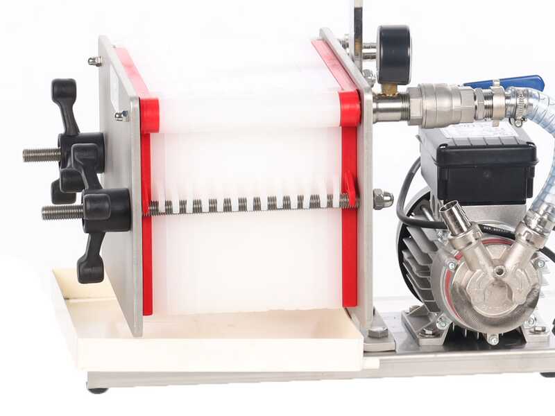 Enotecnica Pillan F14 - Filtro per vino professionale da 14 cartoni 20x20 cm - Telaio INOX e pompa NOVAX