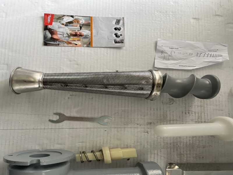 OUTLET - PICCOLI DIFETTI ESTETICI - Passapomodoro Reber 9000NP INOX- N.5 - Motore ad induzione professionale da 1200 W - Motoriduttore con ingranaggi in acciaio