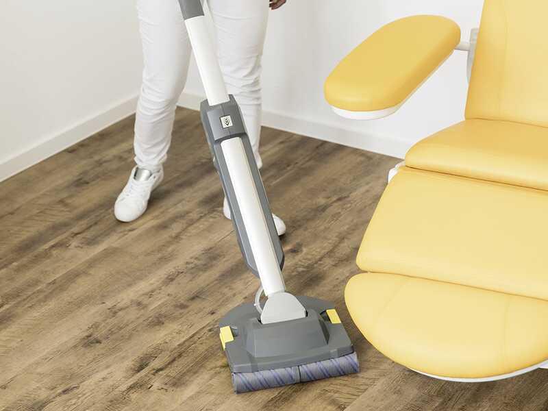 Karcher BR 30/1 C Bp Pack 18/30 - Lavapavimenti a batteria 3 in 1: lava, asciuga, aspira