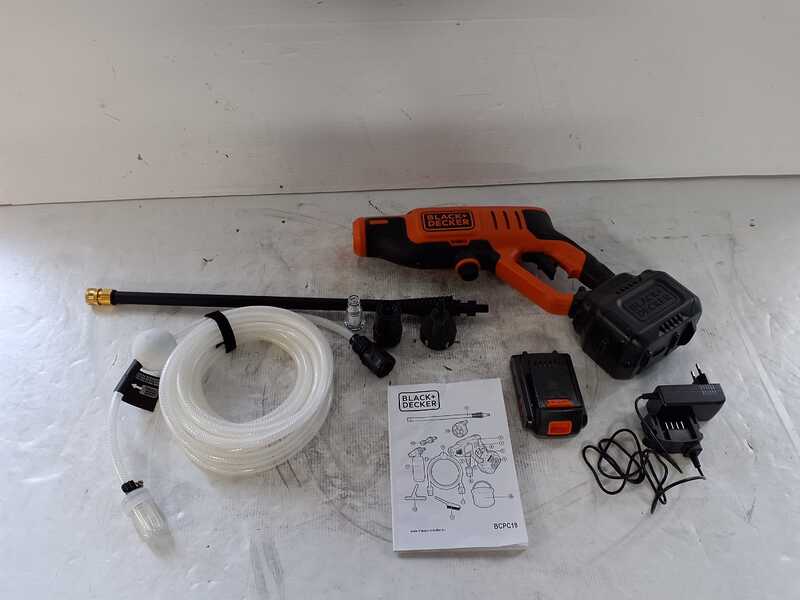 OUTLET - UTILIZZATA PER PROVA - Pistola idropulitrice a batteria Black &amp; Decker BCPC18D1  - ugello 5 in 1