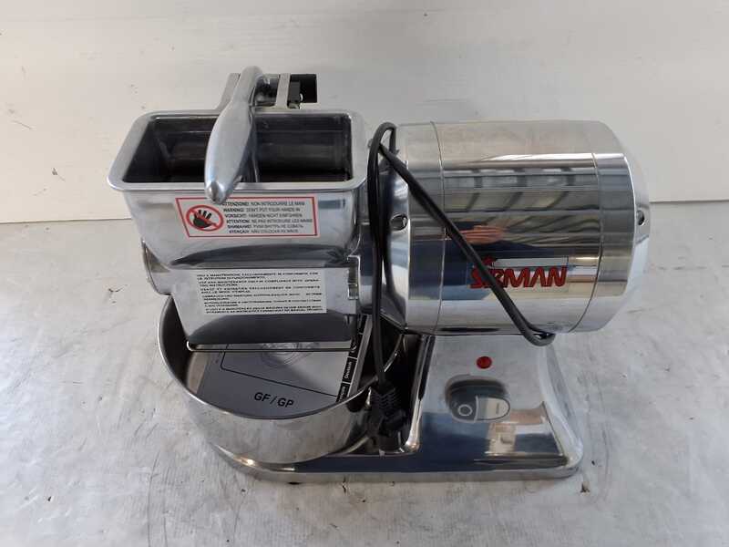 OUTLET - UTILIZZATO PER PROVA - Grattugia Elettrica Professionale Sirman GF - Corpo in alluminio lucidato - Monofase 230 V / 0.8Hp