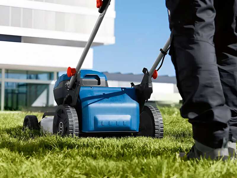 Bosch Professional GRA 18V2-46 - Tagliaerba a batteria - 2x18V 12Ah - Taglio 46 cm