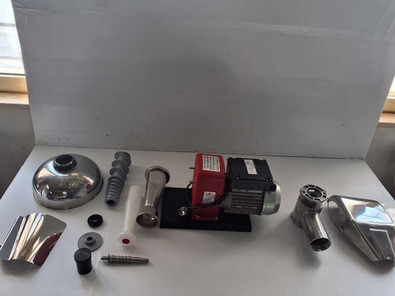 OUTLET - PICCOLI DIFETTI ESTETICI - New O.M.R.A. New-Line 5 - Passapomodoro con motore elettrico 1200W - 220V