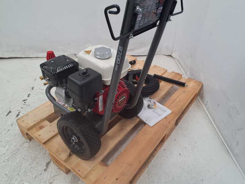 OUTLET - UTILIZZATA PER PROVA - Idropulitrice a scoppio professionale BWDK 11/200 PRO - 200 bar 660 l/m - pompa Comet BWD-K - motore Honda GX 200