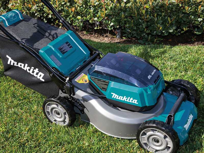 Makita DLM462Z - Tagliaerba semovente a batteria - 4x18V/5Ah - Taglio 46 cm