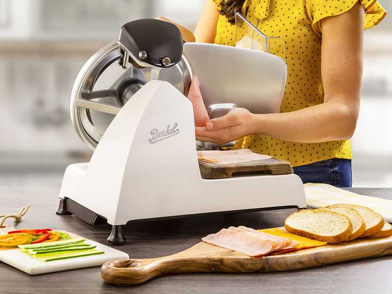 Berkel Red Line 250 Bianca - Affettatrice con lama in acciaio cromato da 250 mm