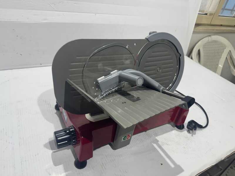 OUTLET - PICCOLI DIFETTI ESTETICI - ALA 2000 GP220R - Affettatrice con lama temperata 220 mm - 140W