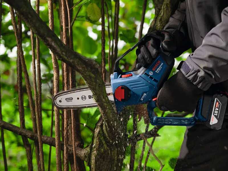 Bosch Professional GKE 18V‑20 - Potatore manuale a batteria - SENZA BATTERIE E CARIBATTERIE