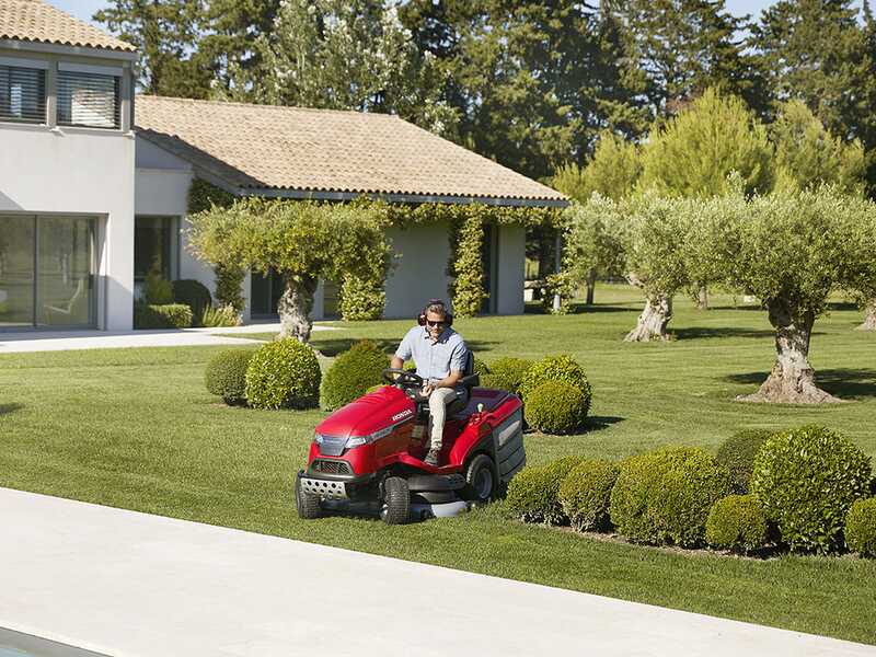 Honda HF 2625 HME - Trattorino tagliaerba - Cambio idrostatico - Motore Honda GXV690 - Cesto di raccolta e mulching