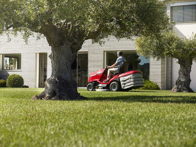 Honda HF 2625 HME - Trattorino tagliaerba - Cambio idrostatico - Motore Honda GXV690 - Cesto di raccolta e mulching