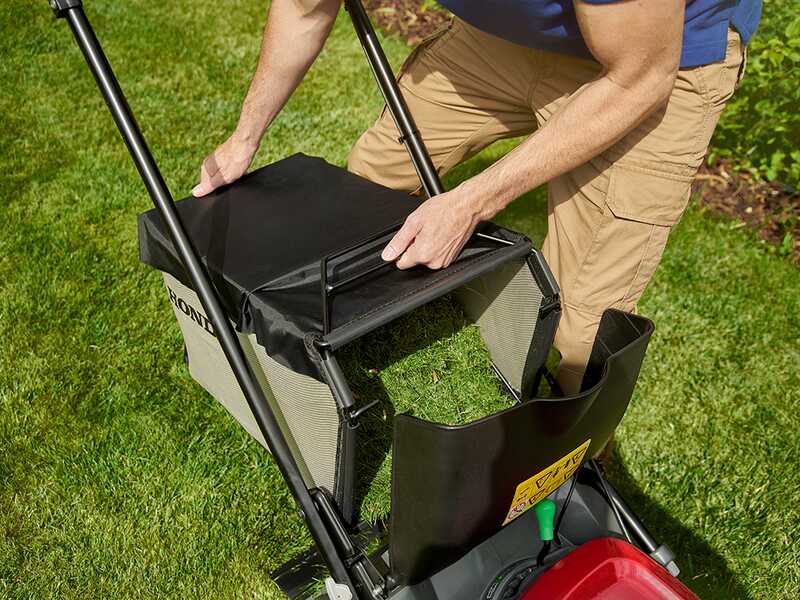 Honda HRX 476 XB - Tagliaerba a batteria - Taglio 47 cm - 36V - SENZA BATTERIA E CARICABATTERIA