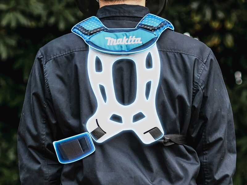 OUTLET - PICCOLI DIFETTI ESTETICI - Makita UA004GZ - Potatore elettrico a batteria su asta telescopica da 40V - Senza Batteria e Caricabatteria