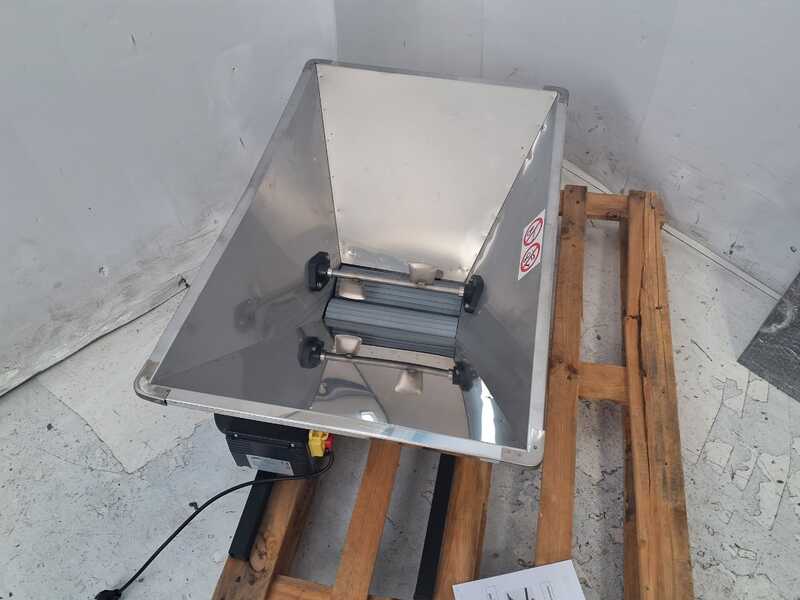 OUTLET - DIFETTI ESTETICI - Grifo PMI.18 - Pigiatrice elettrica in INOX - Con protezioni incluse