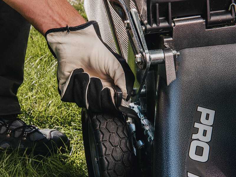 Honda HRH 536 HX - Tagliaerba a scoppio trazionato - Honda GXV 160 - Taglio 53 cm