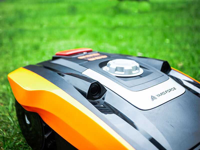 OUTLET - UTILIZZATO PER PROVA - Yard Force Compact 400RiS - Robot rasaerba - Controllo tramite App - Sensori IRadar