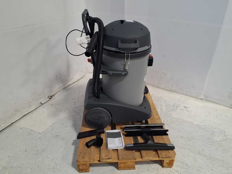 OUTLET - PICCOLI DIFETTI ESTETICI - Lavor Taurus PR - Aspirapolvere aspiraliquidi - Cesto Asportabile