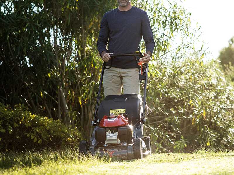 Honda HRX 537 HY - Tagliaerba a scoppio trazionato - Honda GCVx 200 - Taglio 53 cm