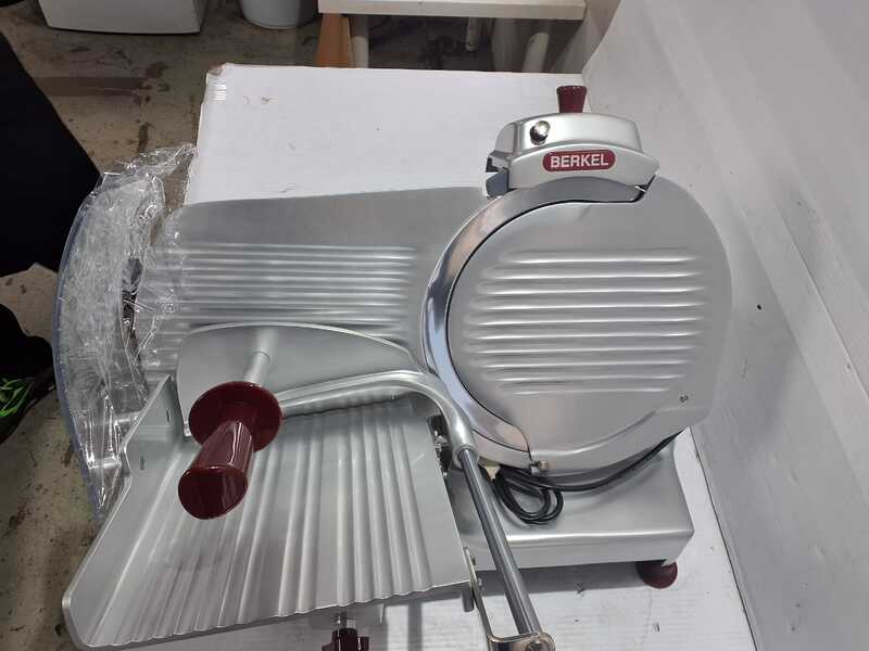 OUTLET - DA ESPOSIZIONE - Berkel Pro Line XS30 Silver - Affettatrice con lama in acciaio cromato da 300 mm