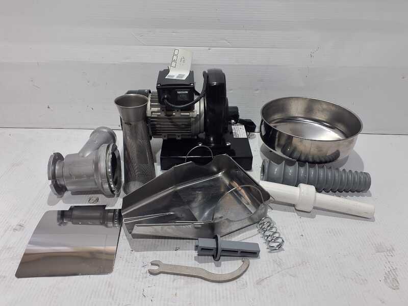 OUTLET - PICCOLI DIFETTI ESTETICI - Palumbo Pavi SM 5 INOX - Passapomodoro con motore elettrico 600W 220V