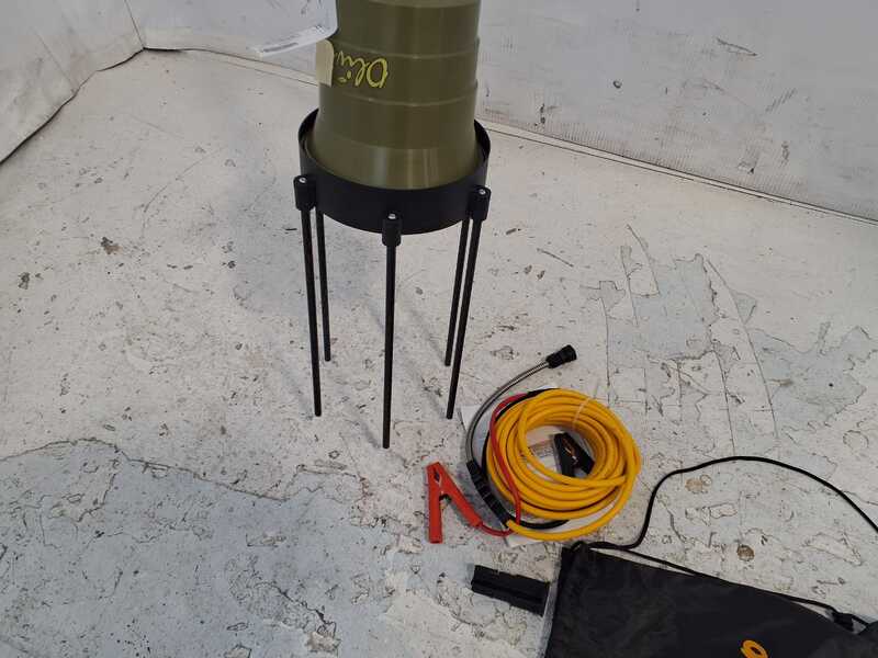 OUTLET - PICCOLI DIFETTI ESTETICI - Oliviero Synthesis - Abbacchiatore elettrico a batteria da 180 cm con asta fissa in alluminio